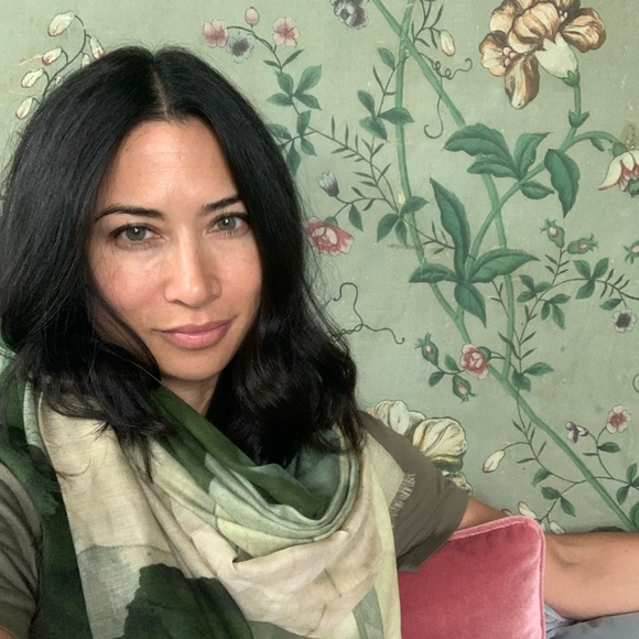 Meet your Posher, Rebecca - Picture 1 of 1